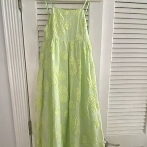 Pink Diamond Women’s size S lime green flowing maxi dress
